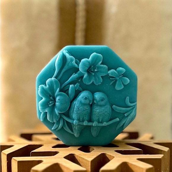 Turtle Doves Decorative Soap - Handmade - Handcrafted Truth and Peace 🙏🏼 - Picture 3 of 4